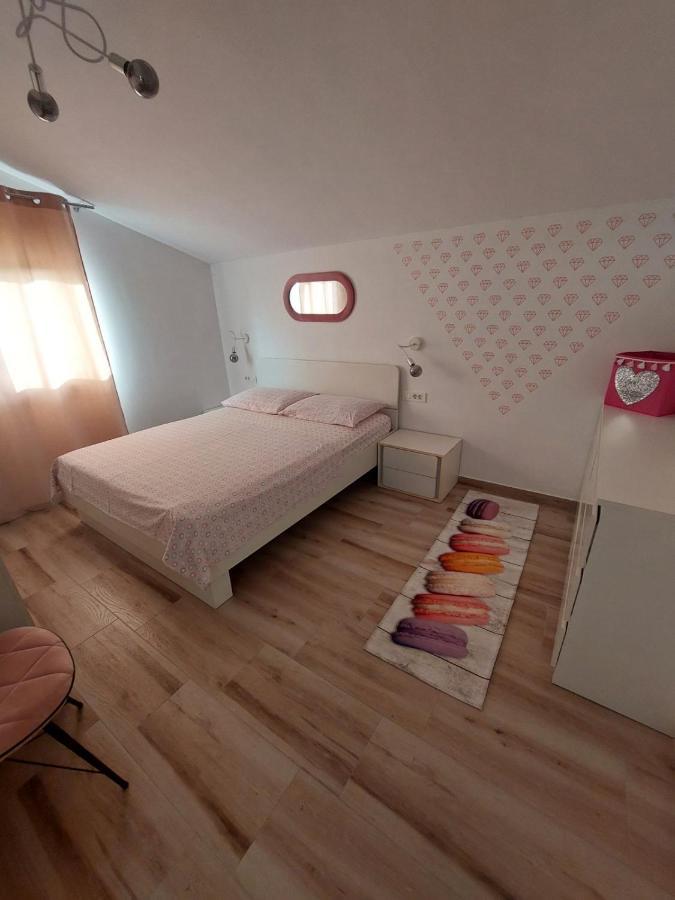 Apartment Mia 2 Banjol Eksteriør billede